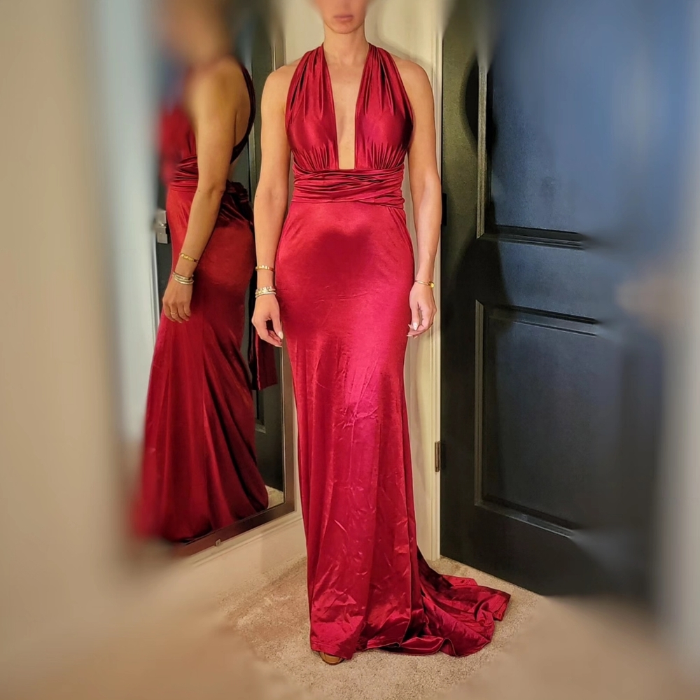 𝘽𝙚𝙖𝙪𝙩𝙞𝙛𝙪𝙡 𝙍𝙚𝙙 𝘾𝙤𝙣𝙫𝙚𝙧𝙩𝙞𝙗𝙡𝙚 𝙈𝙚𝙧𝙢𝙖𝙞𝙙 𝙂𝙤𝙬𝙣